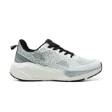 Championes deportivos American Sport modelo Agata, en color blanco con detalles en gris, negro y fucsia. Presentan capellada de tejido knit transpirable, cordones negros y suela chunky de EVA con diseño geométrico.