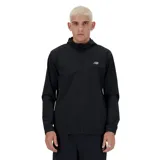 Campera deportiva New Balance color negro, con capucha de tres piezas, cierre frontal completo, mangas largas y logo estampado en el pecho.