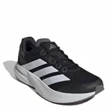 Championes Adidas Duramo Speed 2 M de color negro con las tres tiras características de la marca en blanco en el lateral, y suela amortiguada en color gris claro.