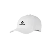 Gorra Converse Lock Up de color blanco, con diseño de seis paneles, visera curva y logotipo bordado en negro en el panel frontal.