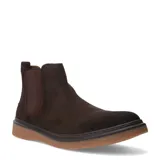 Botas Chelsea de hombre Freeway Core de cuero marrón oscuro, con paneles laterales elásticos, caña media y suela plana texturizada color caramelo.