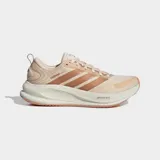 Championes de running Adidas Supernova Ease 2, color salmón con detalles en tonos tostados y entresuela blanca.