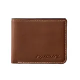 Billetera Rip Curl Dosed Rfid Slim de cuero color marrón, con costuras decorativas claras y logotipo de la marca grabado en la esquina inferior.