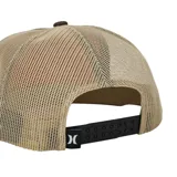 Gorro trucker gris oscuro con malla trasera negra, visera plana y parche frontal con el logo de Hurley y un diseño de olas en tonos turquesa, blanco y gris.