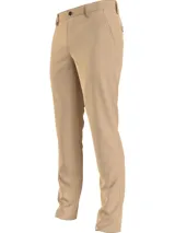 Pantalón chino de hombre color beige, corte slim, confeccionado en mezcla de algodón elástico. Presenta cierre con botón y cremallera, trabillas para cinturón y una pequeña insignia con el logo de Calvin Klein en la parte trasera.