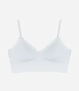 Soutien blanco de microfibra, estilo top alargado, con encaje en el escote, sin costuras, sin aro y con copas removibles.