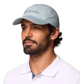 Gorra de béisbol Columbia de color verde menta, con diseño clásico de visera curva, cierre posterior ajustable y el logotipo de la marca bordado en tono azul en el panel frontal.