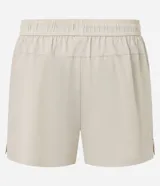 Bermuda de running para hombre, color beige claro, confeccionada en microfibra tecnológica. Presenta cintura elástica con cordón ajustable y bolsillos funcionales.