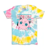 Remera de algodón con estampado frontal de Jigglypuff, personaje de Pokémon, con diseño estilo anime y tipografía japonesa. Presenta un patrón de teñido tie-dye en tonos celeste, amarillo y rosado.