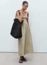 Vestido midi de diseño combinado con cuerpo de algodón y elastano con cuello escotado y tirantes anchos, y falda evasé de algodón con panel fruncido en la cintura.