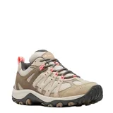 Championes de trekking Merrell modelo Accentor 3, con combinación de tonos beige, marrón y detalles en rosado. Presentan una estructura de malla y cuero sintético, con suela de goma resistente y cordones reforzados.