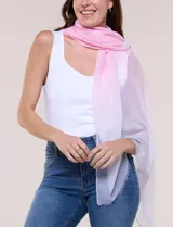 Pashmina tejida marca Barrington con diseño degradé en tonos lila y rosado, y terminaciones desflecadas.