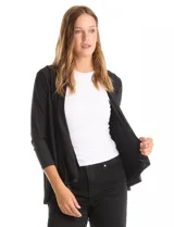 Cárdigan negro de tejido de punto con frente en cascada que genera un drapeado fluido. Presenta mangas tres cuartos y un corte abierto sin cierres.