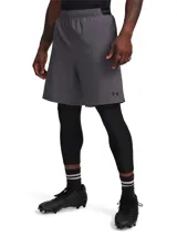 Short deportivo Under Armour modelo VNSH WVN 2 8IN, color gris, ligero y elástico con bolsillos laterales.
