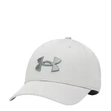 Gorra tipo baseball Under Armour modelo Blitzing, color gris claro con logo bordado en tono gris oscuro en el frente.