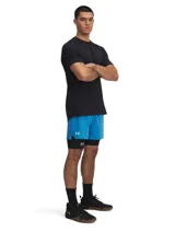 Short deportivo Under Armour de la línea Vanish, color azul, confeccionado en tejido ultraligero y resistente de secado rápido. Presenta paneles de malla para ventilación estratégica, bolsillos laterales y cintura elástica.