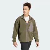 Chaqueta de felpa peluda Adidas Terrex Xploric High Pile color verde militar, con cuello alto, cierre frontal y bolsillo en el pecho con refuerzo sintético.