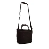 Bolso tote color beige con estampado de mariposas y libélulas. Tiene doble asa corta y correa larga regulable y extraíble.
