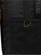 Mochila negra marca CAT, modelo Explorer, con compartimento acolchado para laptop, bolsillo frontal con cremallera, bolsillos laterales de malla, correas acolchadas para los hombros y panel trasero, asa de transporte en la parte superior y detalles de cordones. Fabricada en poliéster ripstop reciclado.