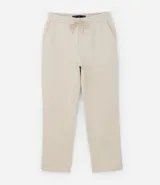 Pantalón de corte recto confeccionado en tejido de algodón y poliéster, con cintura elástica ajustable mediante lazo y bolsillos laterales.