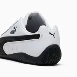 Championes Puma Speedcat LTH blancos con detalles en negro, incluyendo la franja lateral y el logo.