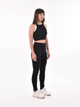 Jean skinny negro de tiro alto.