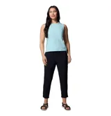 Pantalón Columbia Cedar Crest Pant Omni-Shade negro de corte recto, con cintura elástica y tecnología que repele la humedad y protege del sol.