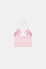 Top halter rosado con escote en V y detalle de lentejuelas en la parte superior del delantero, con cierre lateral con cremallera oculta y lazada en el cuello.