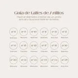 Anillo de plata 925 con diseño entrelazado.