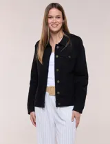 Campera de jean negra marca Dash, con cuello solapa, cierre frontal con botones metálicos y bolsillos aplicados en el pecho.