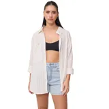 Camisa beige a rayas verticales finas, de corte holgado y mangas largas con puños abotonados.