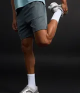 Bermuda deportiva Get Over para hombre, de color negro, con cintura elástica, cordón de ajuste y bolsillos laterales.