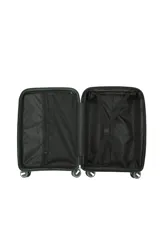 Set de tres valijas rígidas de polipropileno en color verde oscuro, con diseño texturizado, ruedas multidireccionales 360°, fuelle extensor de capacidad y candado incorporado.