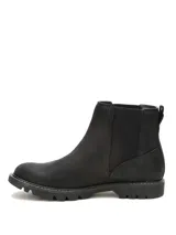 Botin tipo chelsea Caterpillar modelo Colorado para mujer, color negro, de cuero nobuk texturizado con paneles elásticos laterales y suela de goma con tracción.