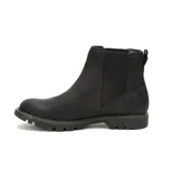 Bota tipo Chelsea de la marca Caterpillar, confeccionada en cuero nobuk texturizado de color negro. Presenta paneles elásticos laterales para un ajuste cómodo, suela de goma resistente con tracción y diseño de punta redonda.