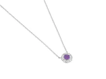 Collar de plata 925 con dije en forma de flor con circonia violeta en el centro.