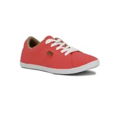 Championes deportivos de lona color coral/salmón, con cordones blancos y forro interior beige. Suela blanca delgada.