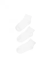 Pack de tres pares de medias cortas blancas de poliéster y elastano con textura acanalada.