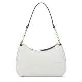 Cartera Guess modelo Celestia, color blanco crema en material sintético con textura acolchada geométrica y logo grabado. Cuenta con herrajes dorados, detalle de cadena en el asa corta y correa ajustable adicional.