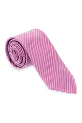 Corbata morada con pequeños lunares blancos.