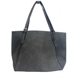 Cartera tipo tote de diseño estructurado, combinando paneles laterales de textura saffiano con un panel central de efecto gamuzado. Cuenta con doble asa de hombro con hebilla decorativa y cierre superior.