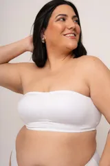 Soutien strapless blanco sin aro, estilo top con copa moldeada. Confeccionado en lycra reforzada doble y con bolsillo para colocar copa y armar el busto.