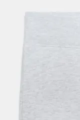 Pantalón de tiro alto color marrón, con cintura elástica y bajo acampanado (flare).