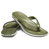 Ojotas tipo flip-flop de color verde oliva con una franja blanca decorativa alrededor de la entresuela. La suela es texturizada y la tira es de TPU.
