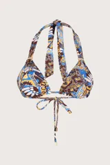 Top de bikini estilo Marilyn, con estampado abstracto en tonos azul, marrón y amarillo. Tiene escote profundo, tirantes finos que se atan al cuello y detalle de cuentas metálicas en los extremos de las tiras.