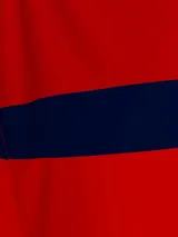 Short de baño rojo, blanco y azul marino con cordón ajustable en la cintura.