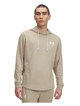 Buzo con capucha Under Armour modelo Rival Terry, color beige, confeccionado en tejido French Terry ligero con interior cálido. Presenta cordones ajustables en la capucha, logo de la marca estampado en el pecho y bolsillos laterales abiertos.