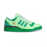 Championes adidas Forum 84 Low CL, edición especial The Simpsons, en tonos de verde con detalles en naranja y suela traslúcida. Presentan el diseño clásico de la silueta Forum con las tres tiras laterales y el logo del trébol.