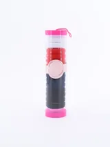 Pack de 15 colitas elásticas para el cabello presentadas en un tubo transparente. Incluye bandas en colores blanco, rojo, azul marino y negro.