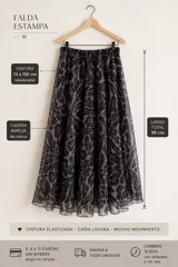 Falda larga con estampado animal print, cintura elástica y gran caída con movimiento.